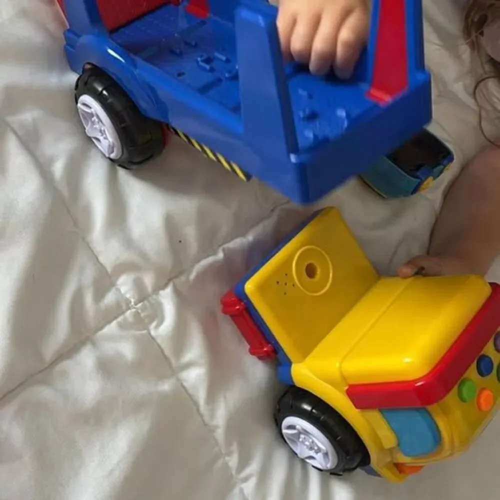 Toy Car Carrier Truck with 2 Cars